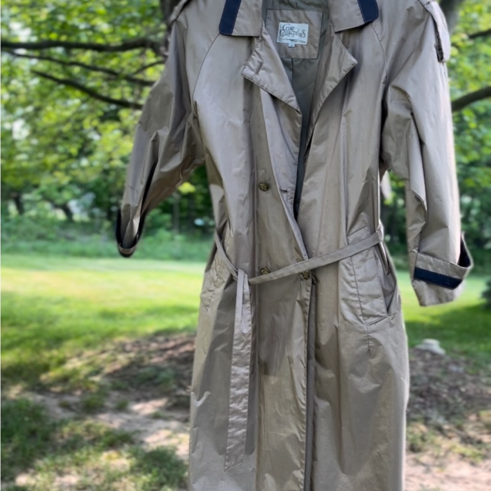 vintage Trench Coat Collectibles Woman’s Sz 10 Semi Shine Taupe